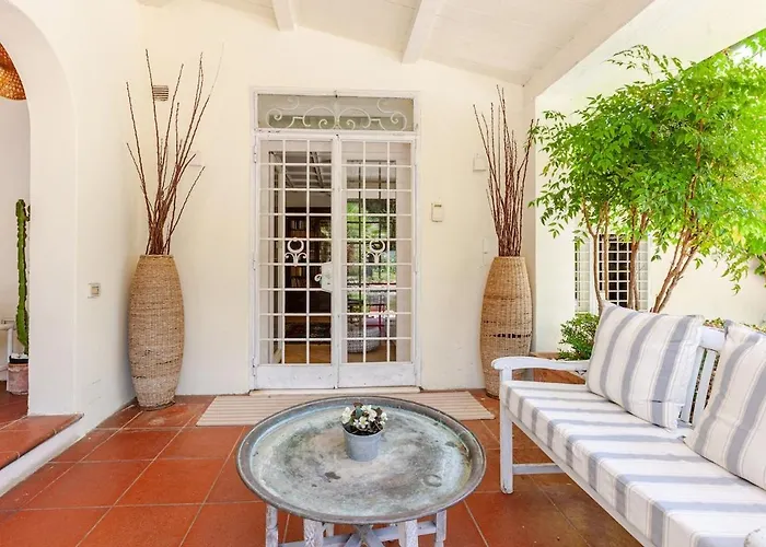 Luxury With Swimming Pool In *