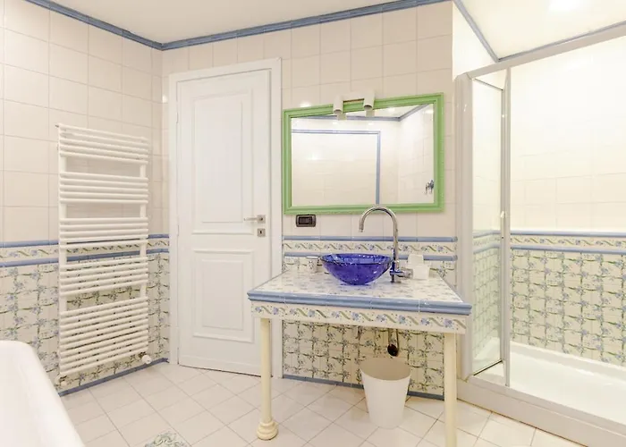 Luxury With Swimming Pool In *
