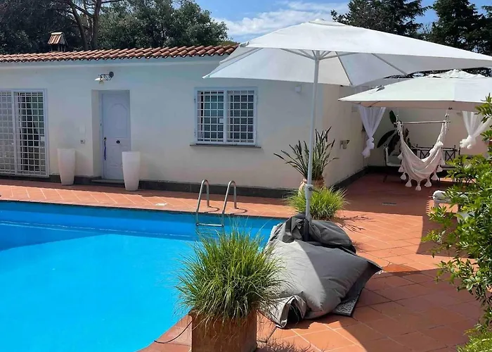 Luxury With Swimming Pool In