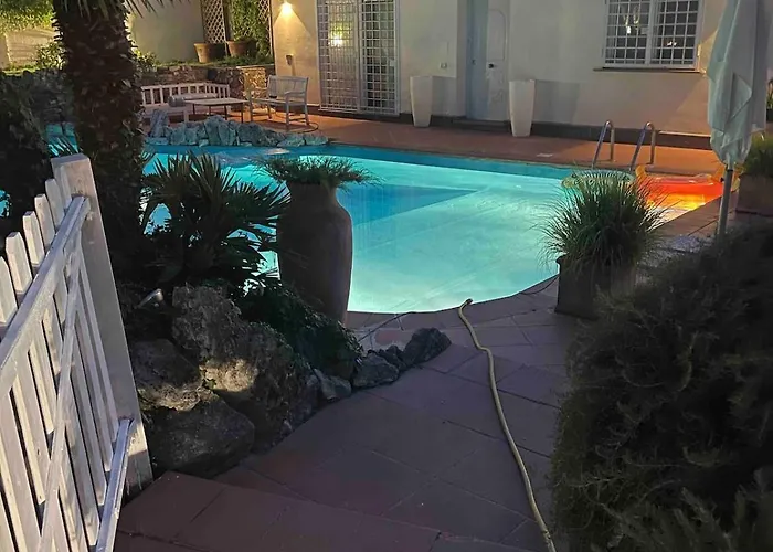 Luxury With Swimming Pool In Roma